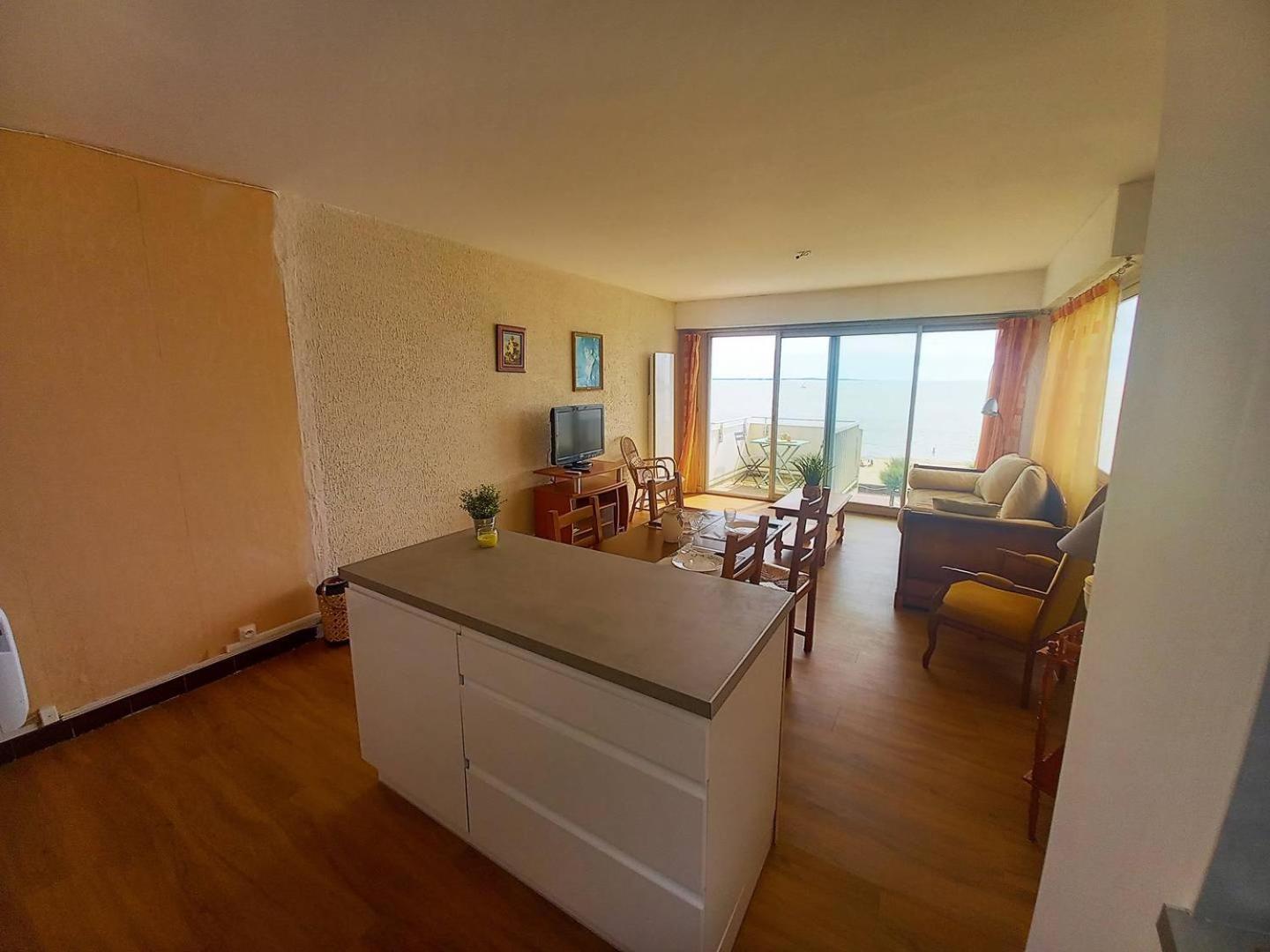 Royan - Vue Mer Pour Cet Appartement Face A La Plage - Grande Conche Bagian luar foto