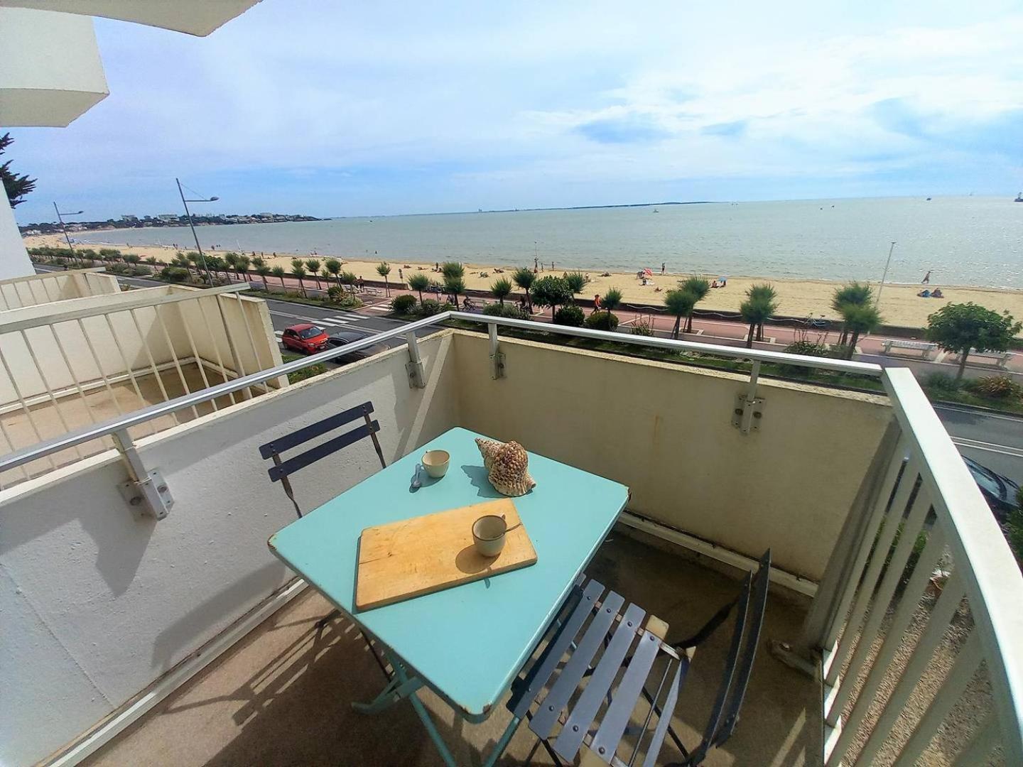 Royan - Vue Mer Pour Cet Appartement Face A La Plage - Grande Conche Bagian luar foto