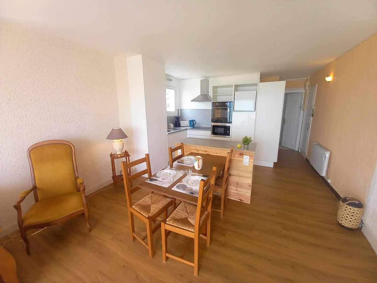 Royan - Vue Mer Pour Cet Appartement Face A La Plage - Grande Conche Bagian luar foto