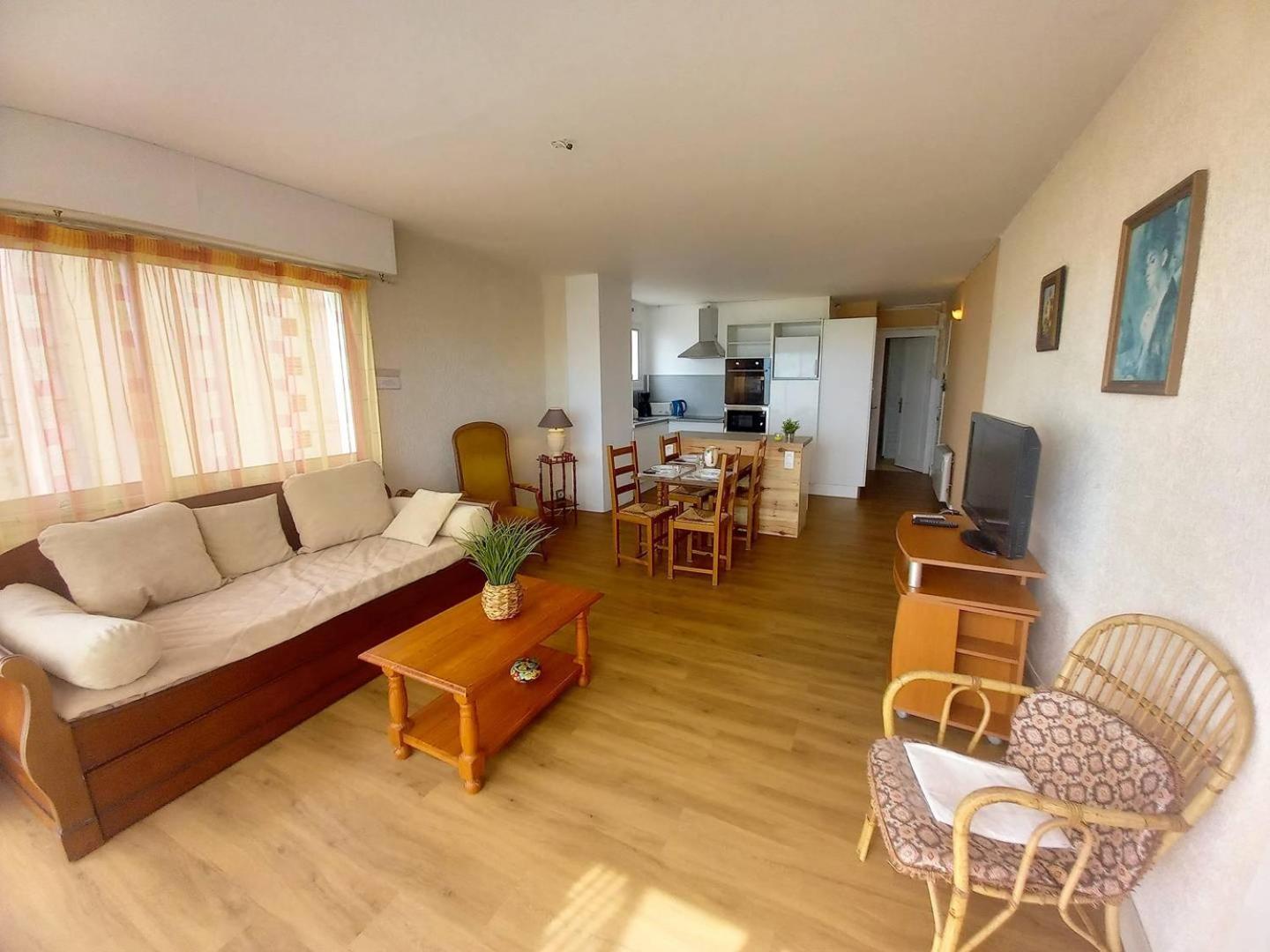 Royan - Vue Mer Pour Cet Appartement Face A La Plage - Grande Conche Bagian luar foto